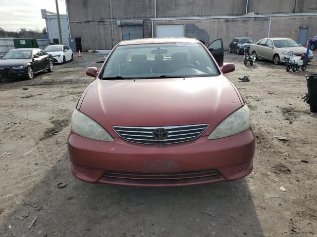 2005 Toyota Camry LE