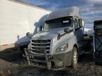 2020 Freightliner Cascadia 126