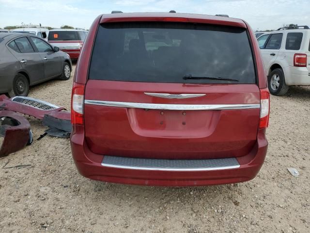 2012 Chrysler Town & Country Touring L