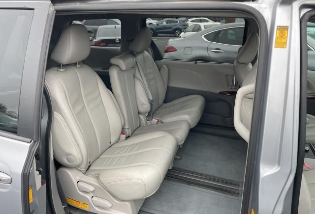 2014 Toyota Sienna XLE