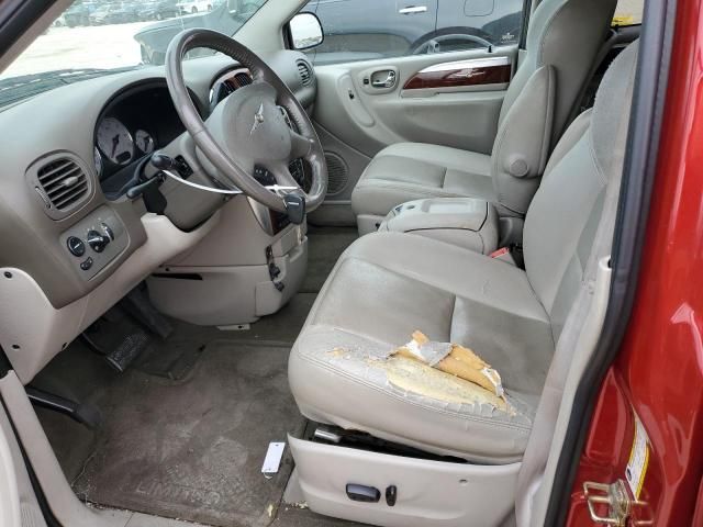 2005 Chrysler Town & Country Limited