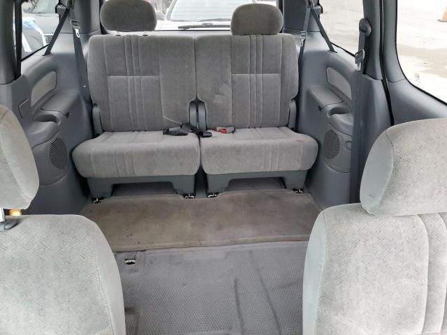 2000 Toyota Sienna CE