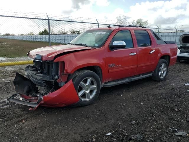 2011 Chevrolet Avalanche LS