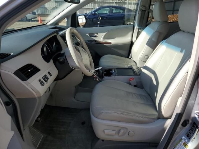 2014 Toyota Sienna XLE