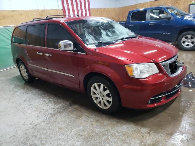 2012 Chrysler Town & Country Touring L