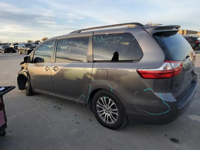 2018 Toyota Sienna XLE