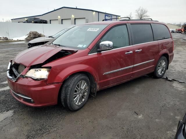 2013 Chrysler Town & Country Touring L