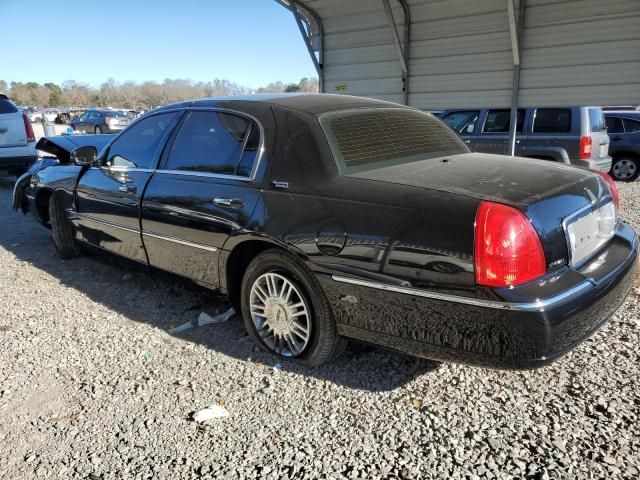 2006 Lincoln Town Car Signature Limited