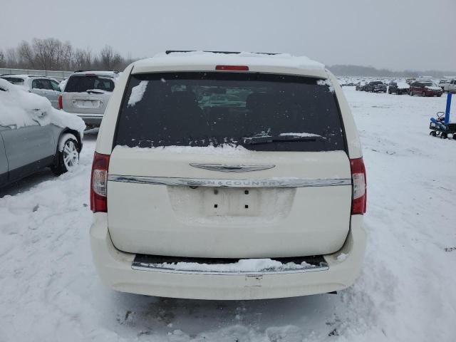 2013 Chrysler Town & Country Touring