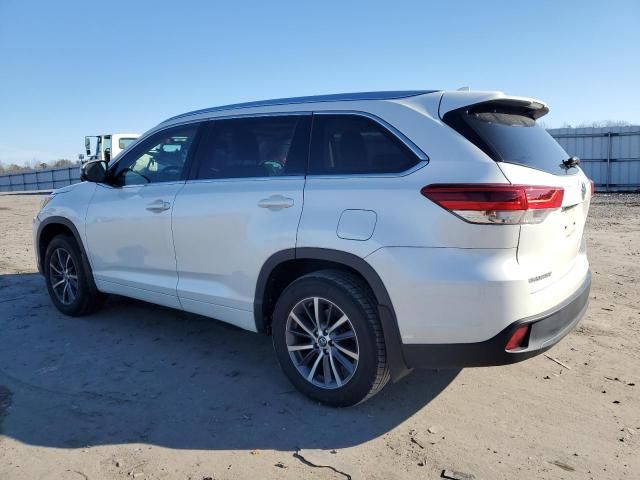 2017 Toyota Highlander SE