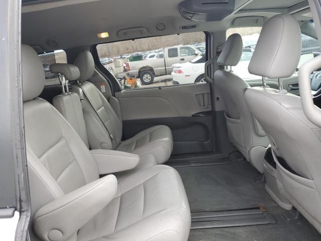 2016 Toyota Sienna XLE