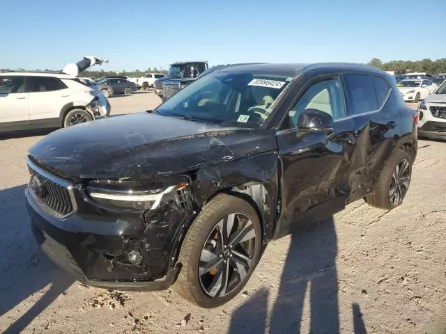 2024 Volvo XC40 Ultimate