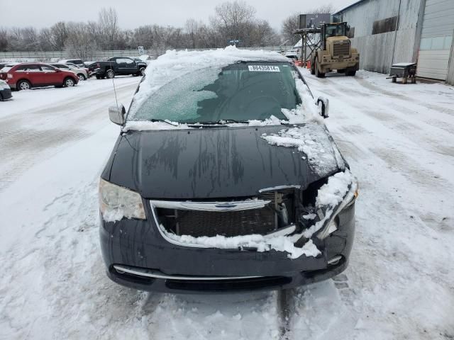 2012 Chrysler Town & Country Touring L