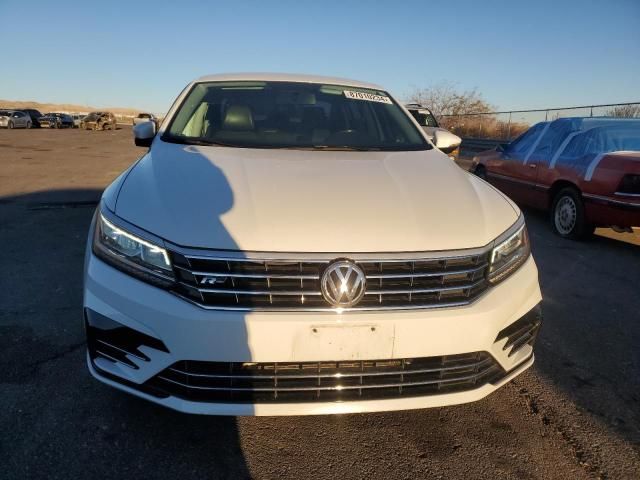 2017 Volkswagen Passat R-Line