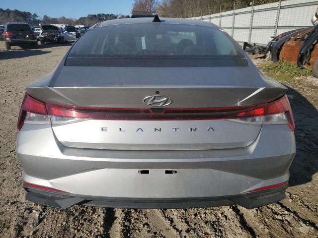 2021 Hyundai Elantra SE