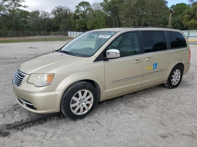 2012 Chrysler Town & Country Touring L