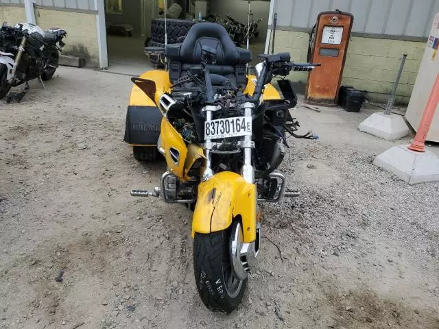 2003 Honda GL1800