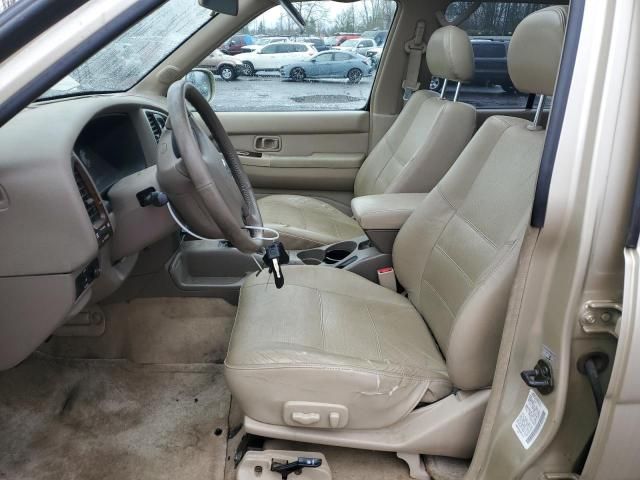 2002 Nissan Pathfinder LE