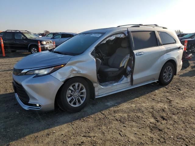 2023 Toyota Sienna XLE