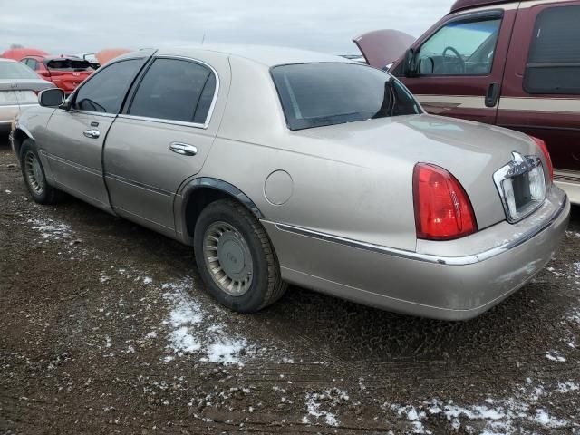 2001 Lincoln Town Car Executive