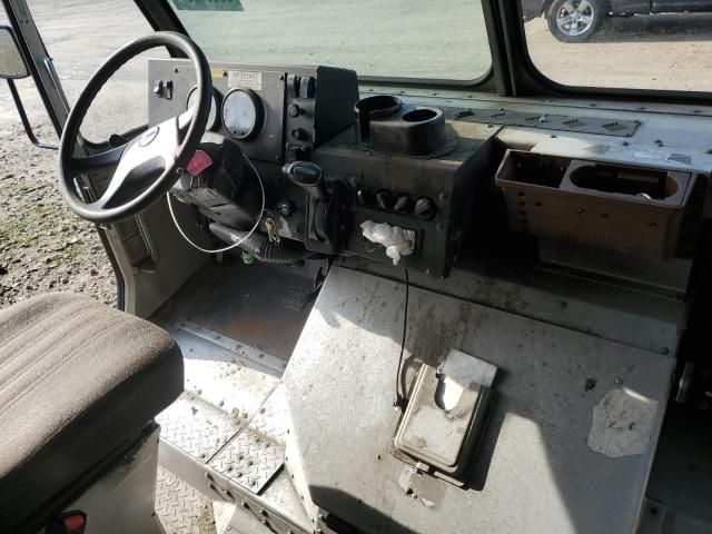 2009 Freightliner Chassis M Line WALK-IN Van