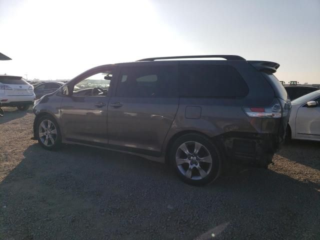 2012 Toyota Sienna Sport