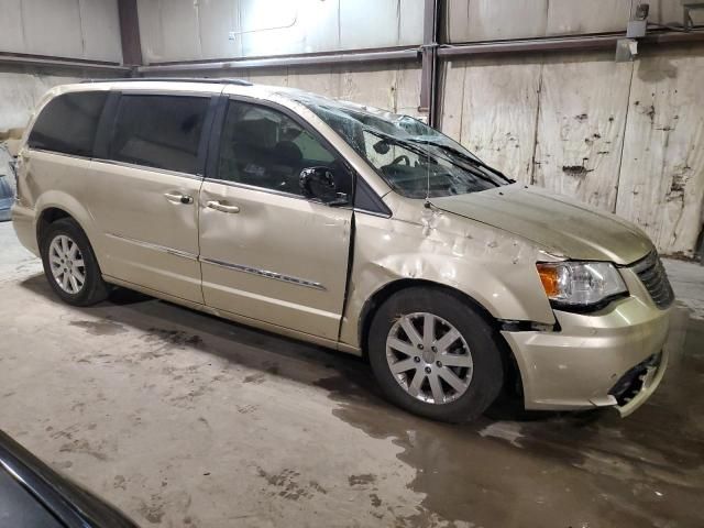 2011 Chrysler Town & Country Touring L