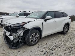 Salvage cars for sale at auction: 2022 Toyota Highlander XLE