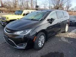 Chrysler Vehiculos salvage en venta: 2019 Chrysler Pacifica Touring Plus