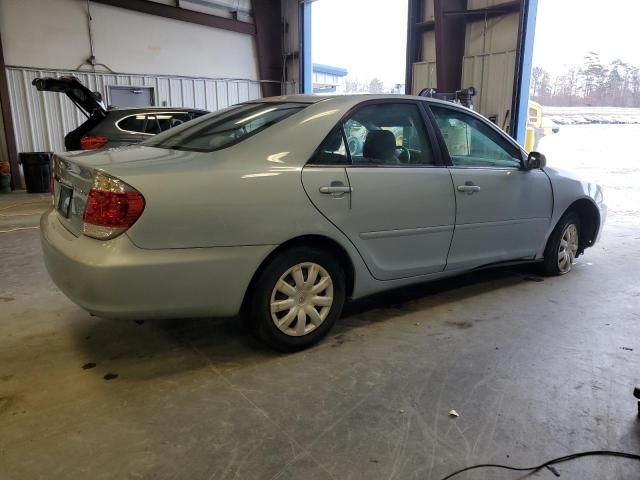 2005 Toyota Camry LE