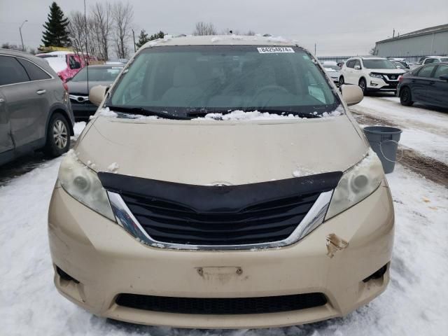 2013 Toyota Sienna LE