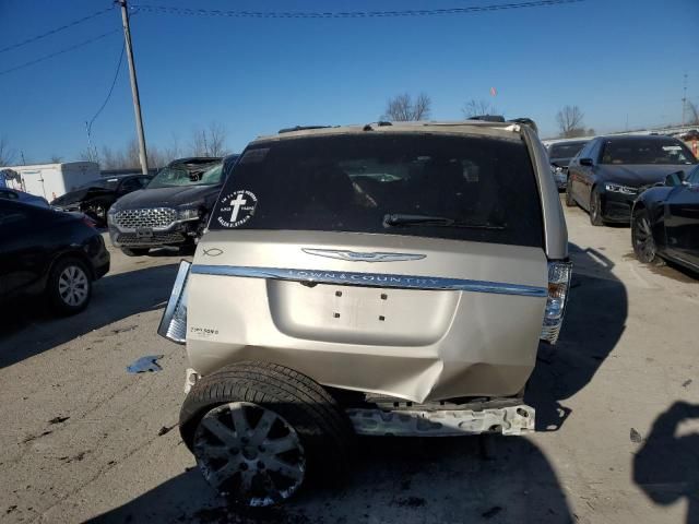 2016 Chrysler Town & Country Touring