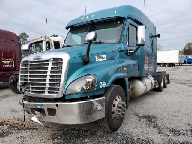 2013 Freightliner Cascadia 125