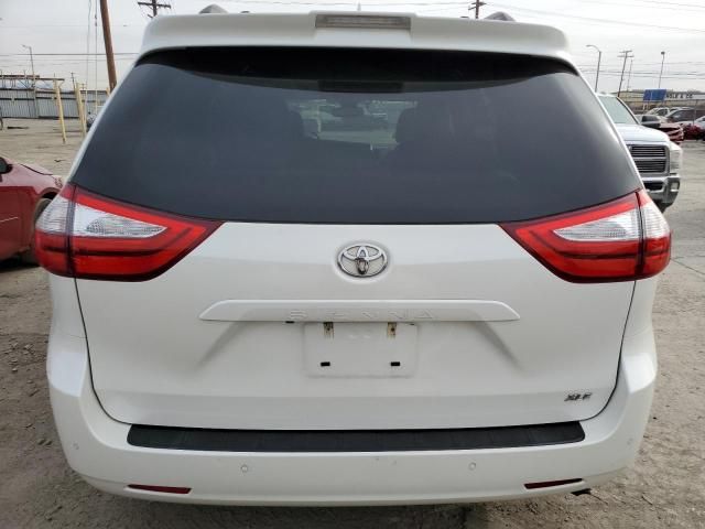 2019 Toyota Sienna XLE