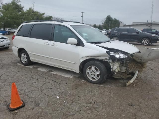 2007 Toyota Sienna XLE