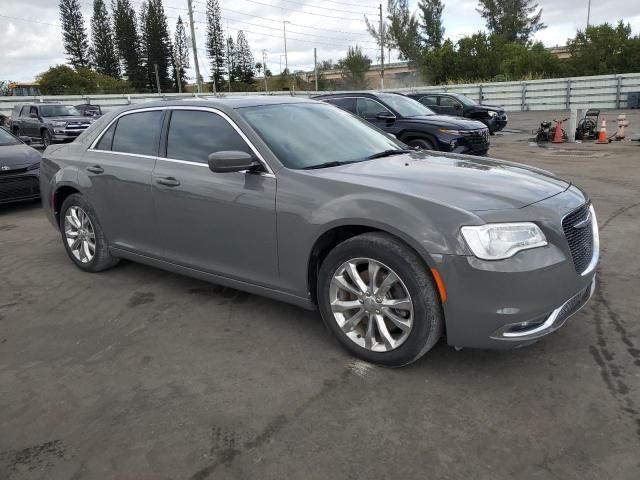 2019 Chrysler 300 Touring