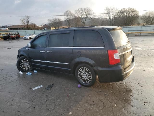 2013 Chrysler Town & Country Touring L