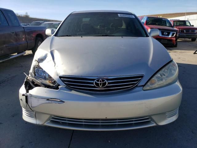 2005 Toyota Camry LE