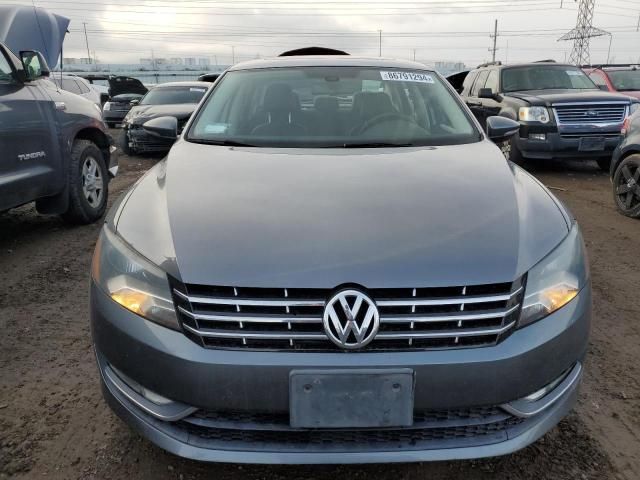 2012 Volkswagen Passat SEL