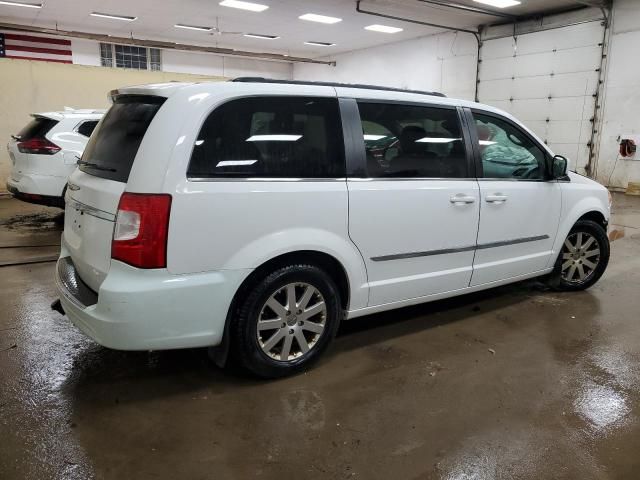 2016 Chrysler Town & Country Touring