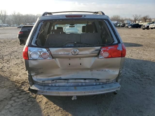 2009 Toyota Sienna CE