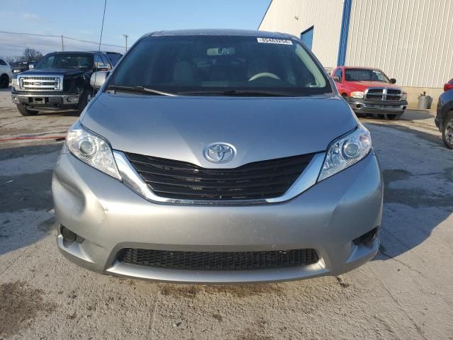 2011 Toyota Sienna LE