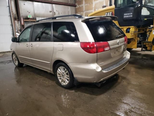 2004 Toyota Sienna XLE