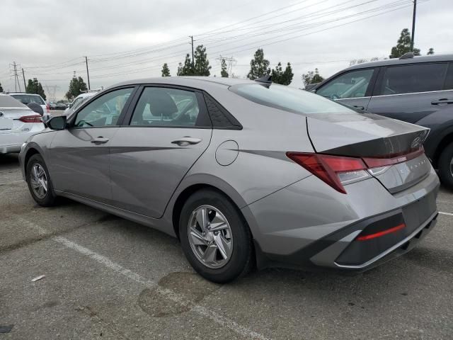 2024 Hyundai Elantra SE