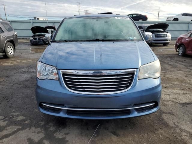 2012 Chrysler Town & Country Touring L