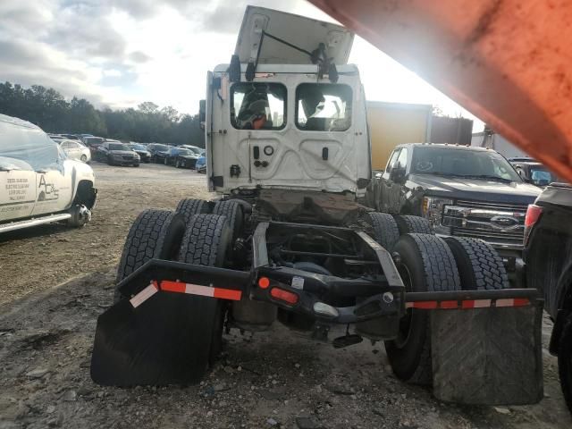 2021 Freightliner Cascadia 126