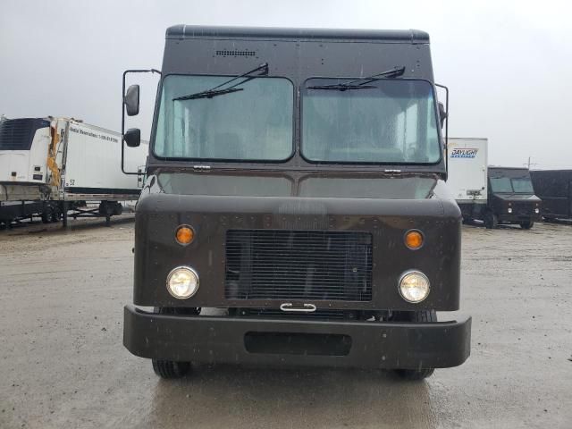 2009 Freightliner Chassis M Line WALK-IN Van