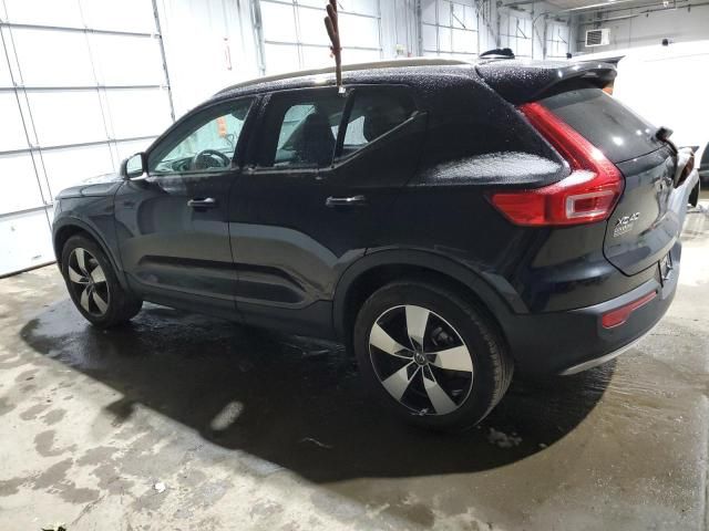 2021 Volvo XC40 T5 Momentum