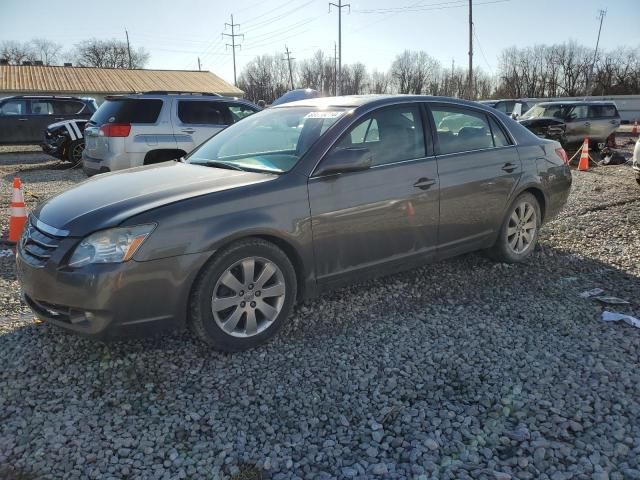 2005 Toyota Avalon XL