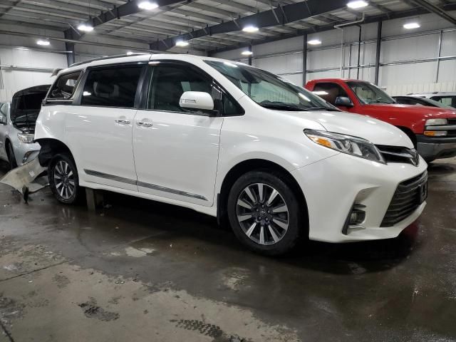 2019 Toyota Sienna XLE